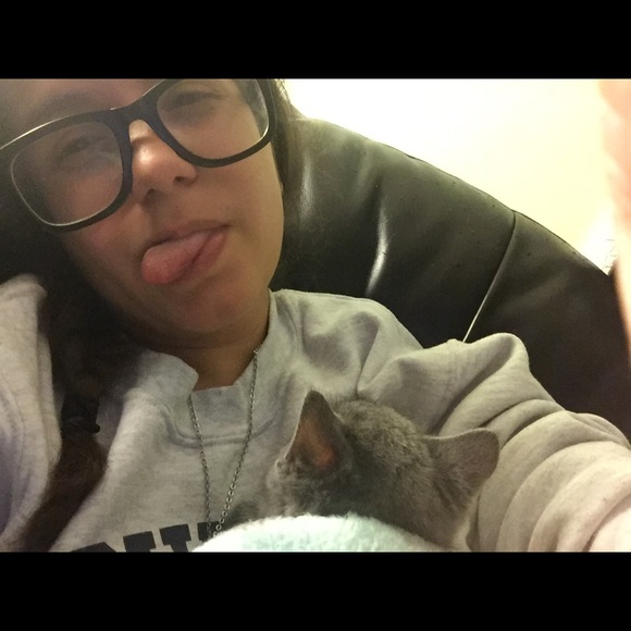 Meet your Posher, Ashley brooke - Picture 5 of 7